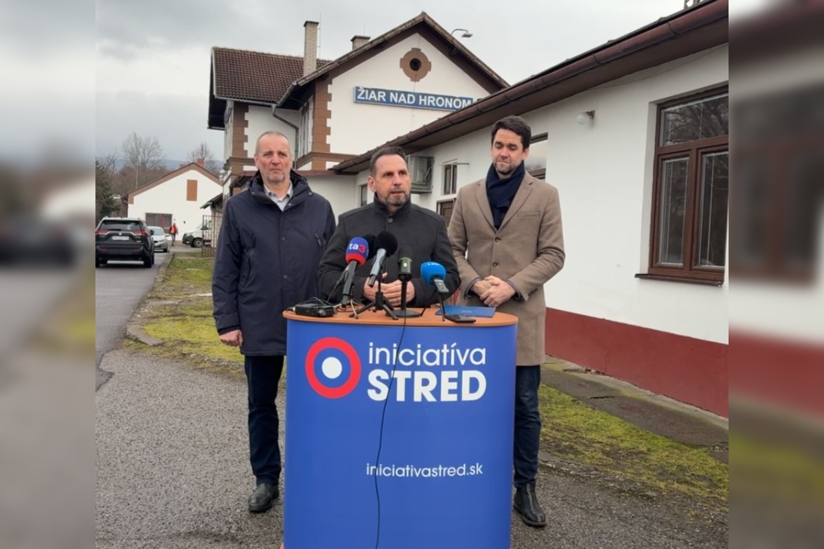 FOTO: Iniciatíva STRED nesúhlasí so zrušením predaja lístkov v Žiari, foto 4