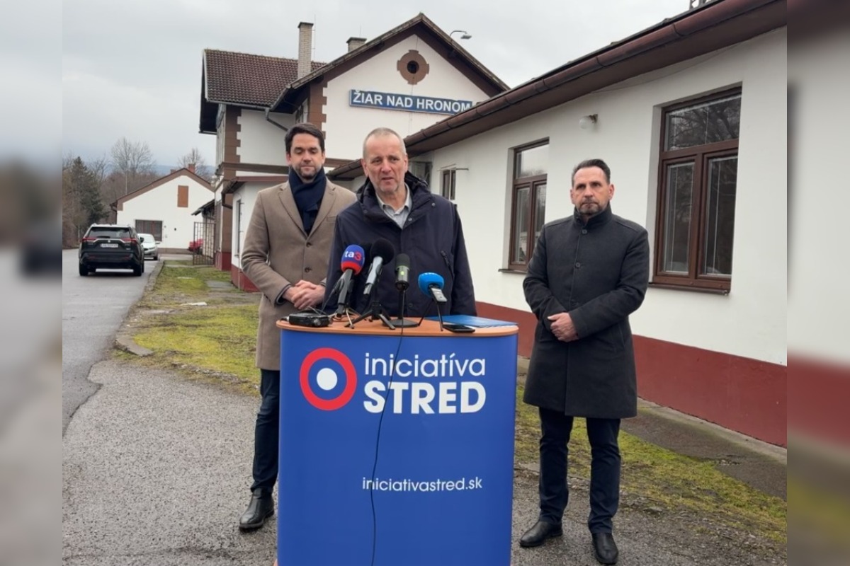 FOTO: Iniciatíva STRED nesúhlasí so zrušením predaja lístkov v Žiari, foto 5