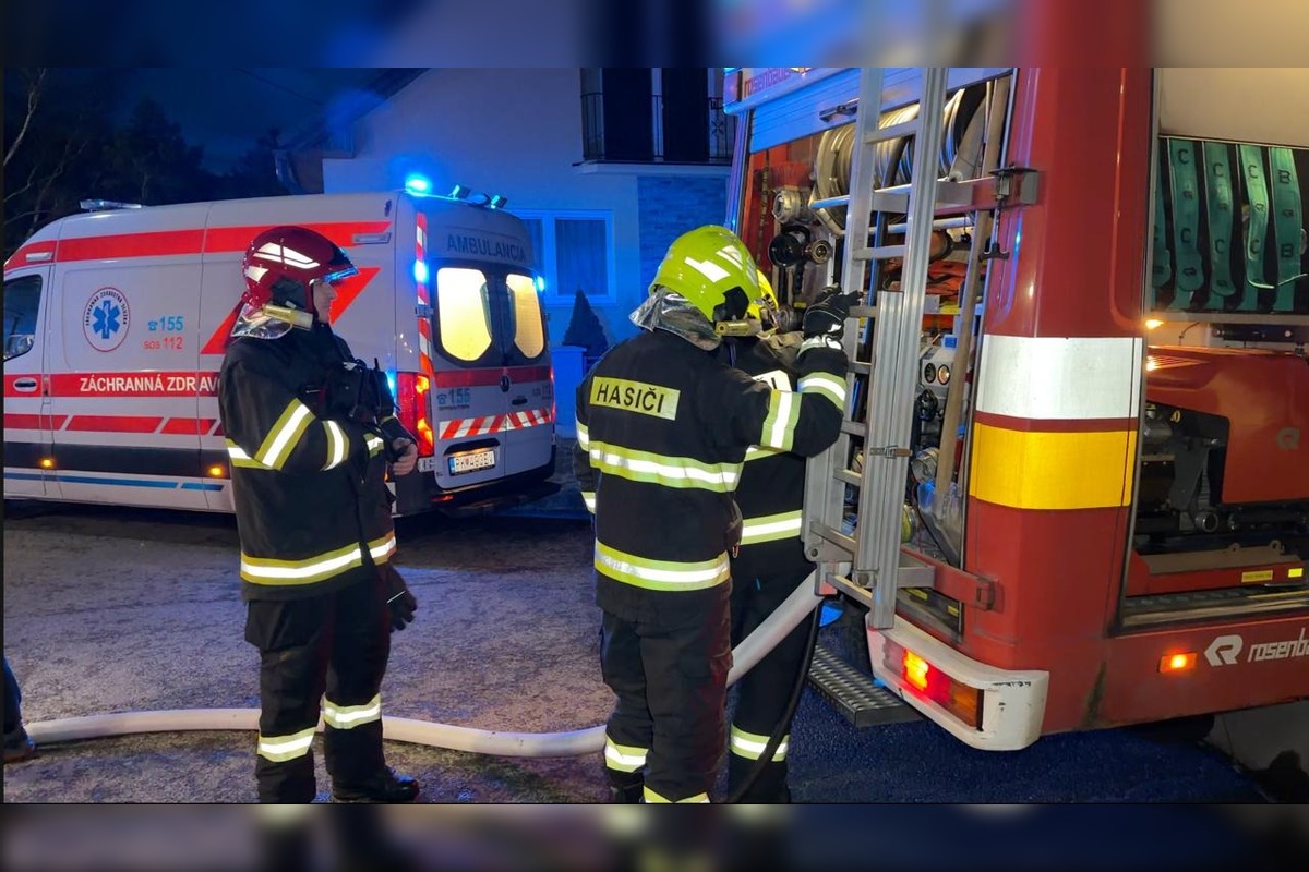 FOTO: Požiar rodinného domu v Harichovciach, foto 5