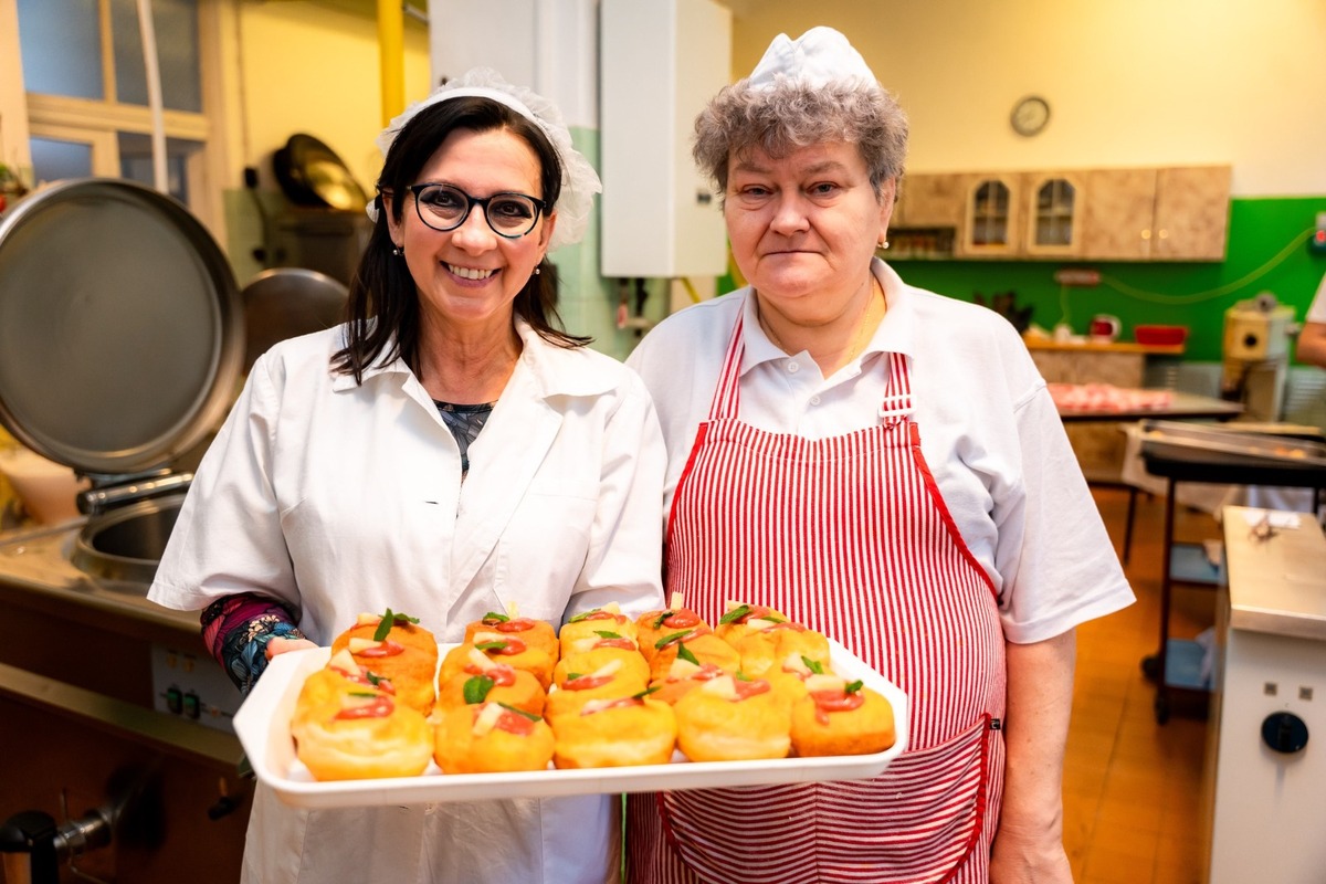 FOTO: Fašiangový sprievod centrom Košíc či sladká šiškománia, takto vyzerali slávnosti v metropole východu, foto 20