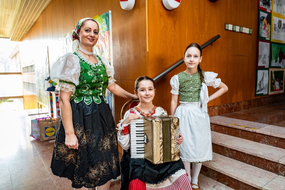 FOTO: Fašiangový sprievod centrom Košíc či sladká šiškománia, takto vyzerali slávnosti v metropole východu, foto 23
