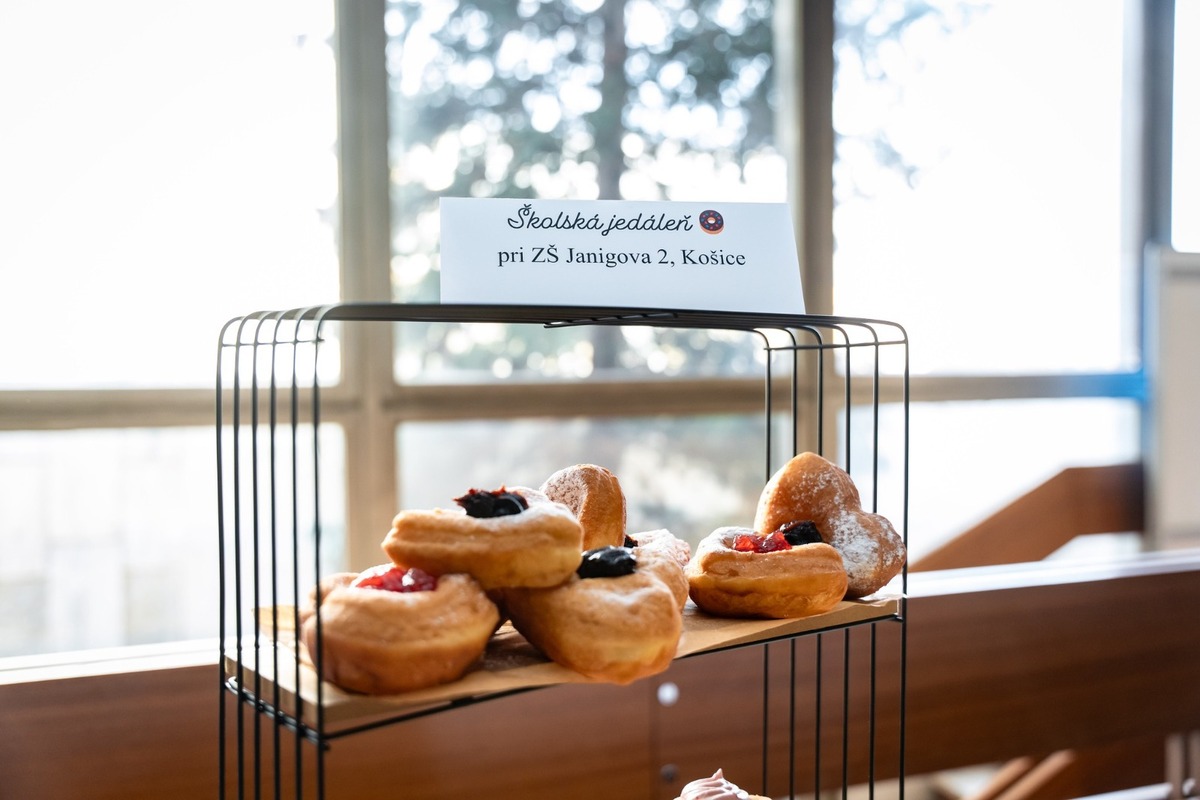 FOTO: Fašiangový sprievod centrom Košíc či sladká šiškománia, takto vyzerali slávnosti v metropole východu, foto 25