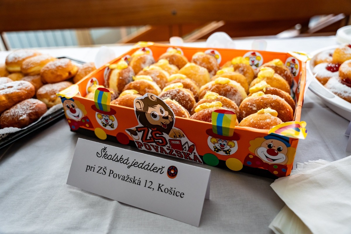 FOTO: Fašiangový sprievod centrom Košíc či sladká šiškománia, takto vyzerali slávnosti v metropole východu, foto 32