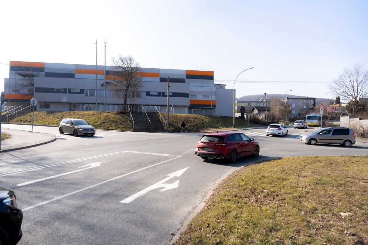 FOTO: Na križovatke pri Crow Aréne postavia kruhový objazd, foto 5