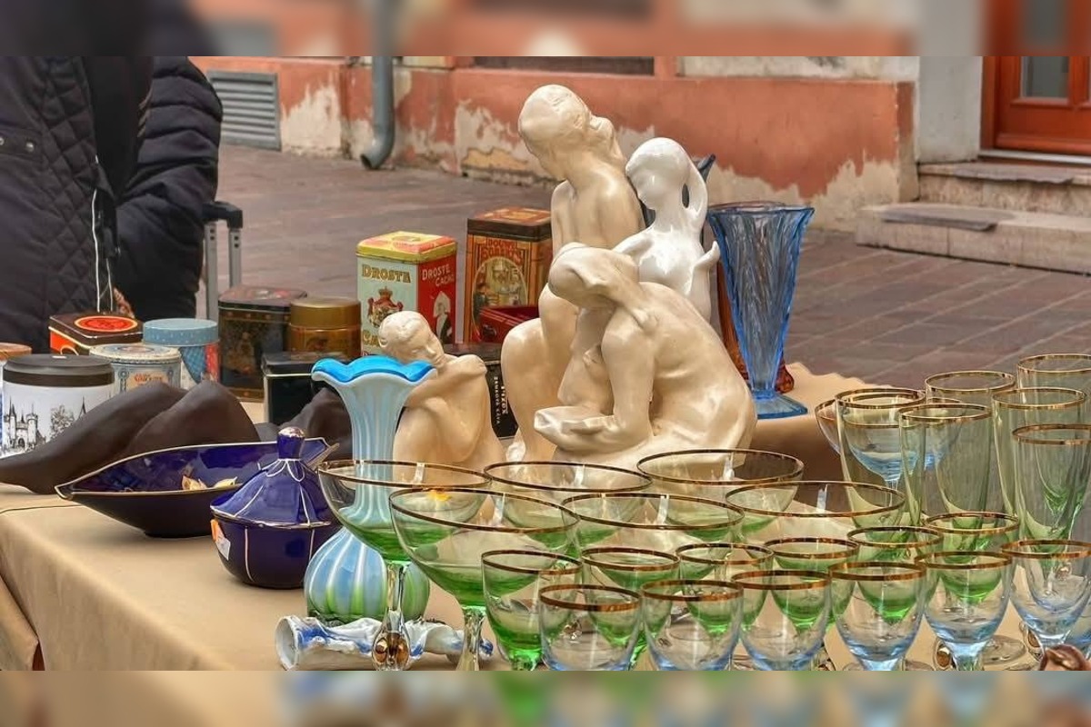 FOTO: Burza starožitností pri Dóme sv. Alžbety v Košiciach, foto 4