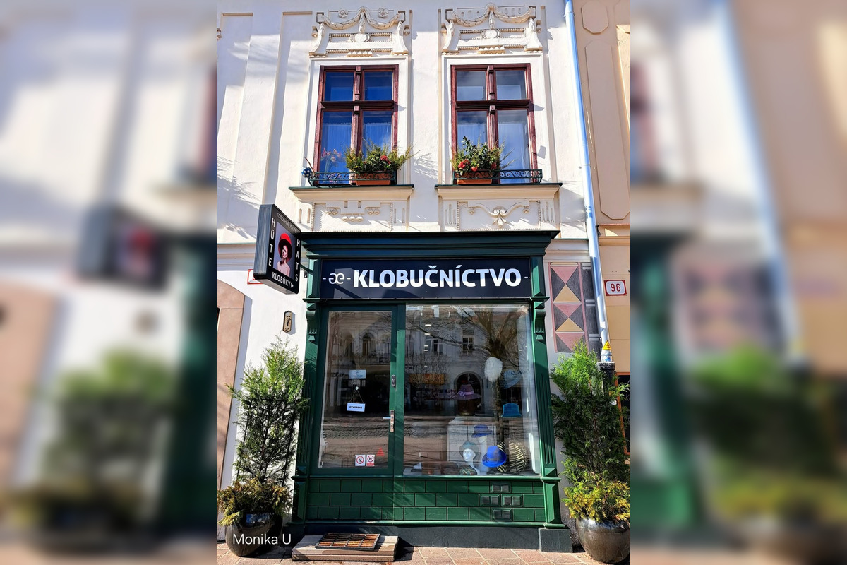 FOTO: Na košickej Hlavnej ulici vznikajú nádherné klobúky, foto 9