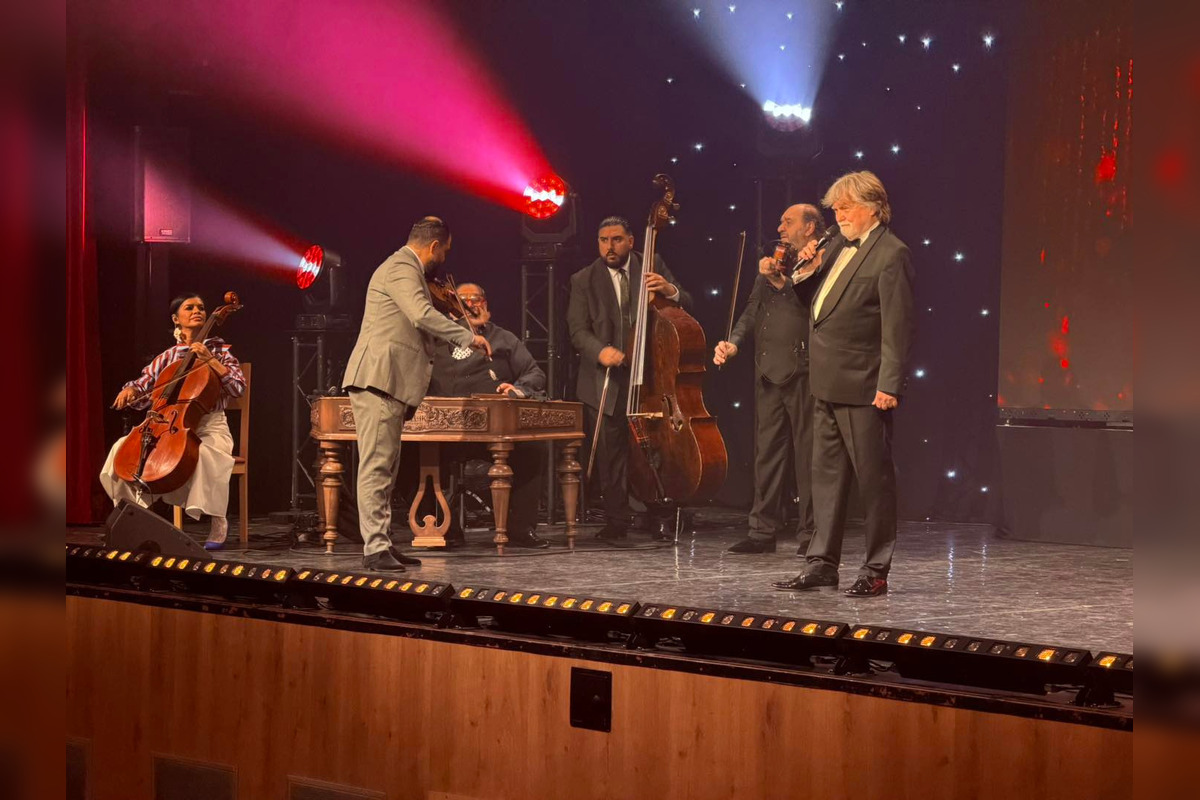 FOTO: V michalovskom kultúrnom stredisku zaplnili celé hľadisko nadšené diváčky, foto 8