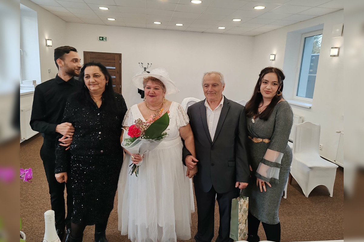 FOTO: Sobáš v zemplínskej obci ukázal, že láska kvitne v každom veku, foto 3