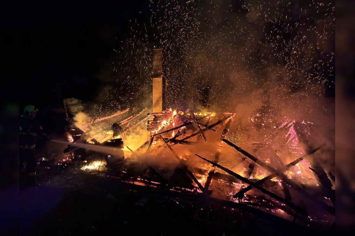 FOTO: Hasiči majú za sebou horúcu noc v Košickom kraji, foto 4