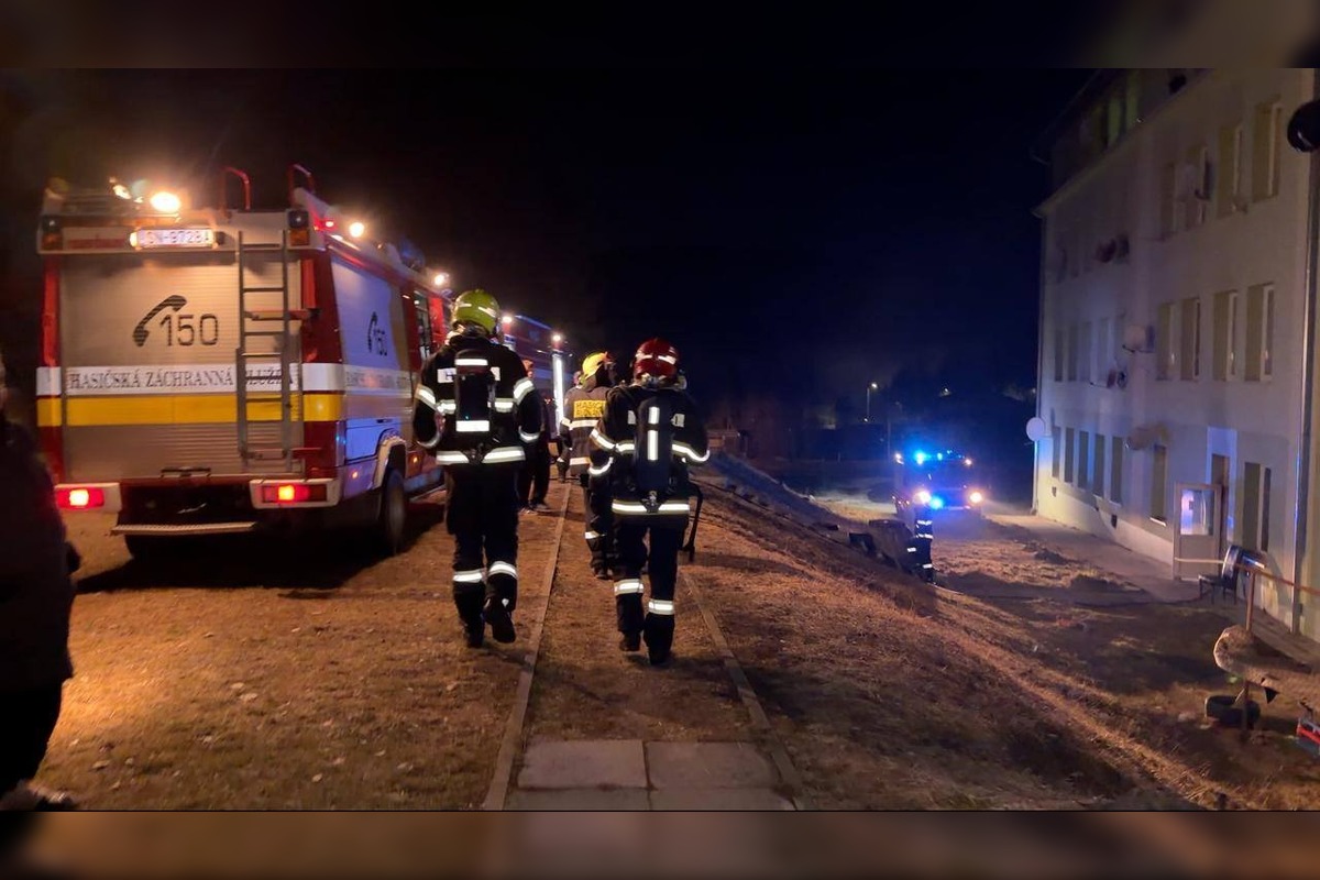 FOTO: Hasiči majú za sebou horúcu noc v Košickom kraji, foto 5