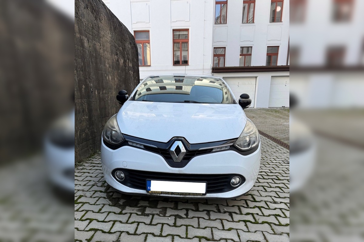 FOTO: Daňové úrady na východe rozpredávajú autá v dražbách, foto 8