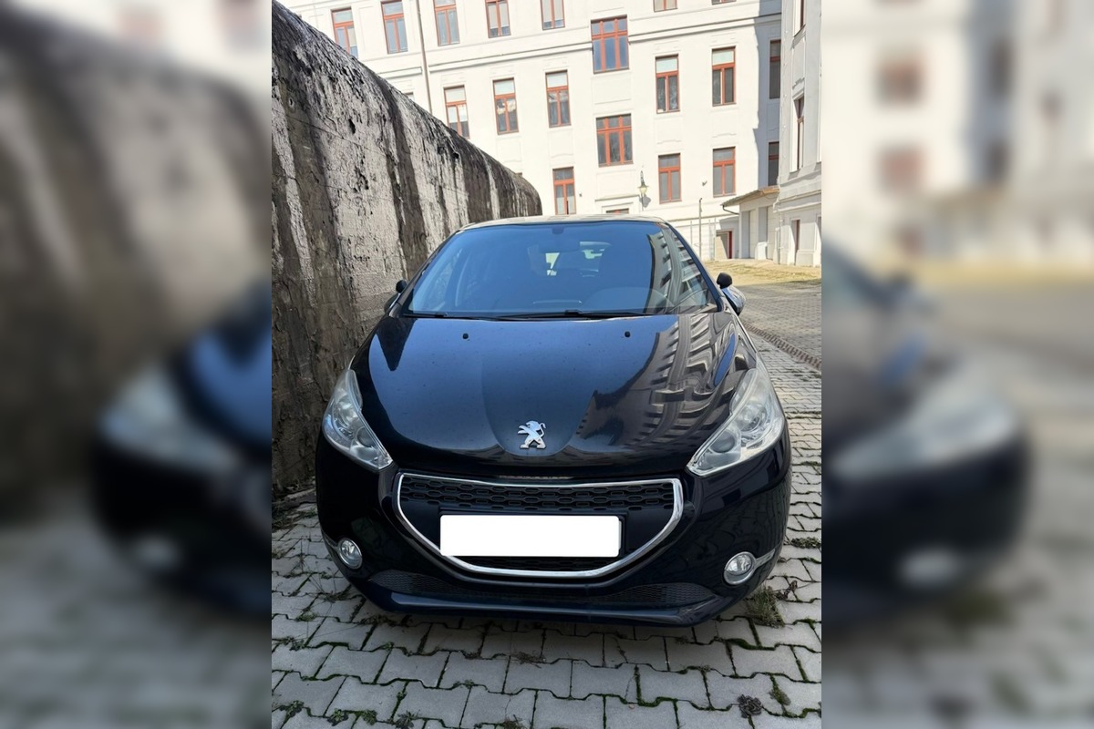 FOTO: Daňové úrady na východe rozpredávajú autá v dražbách, foto 13