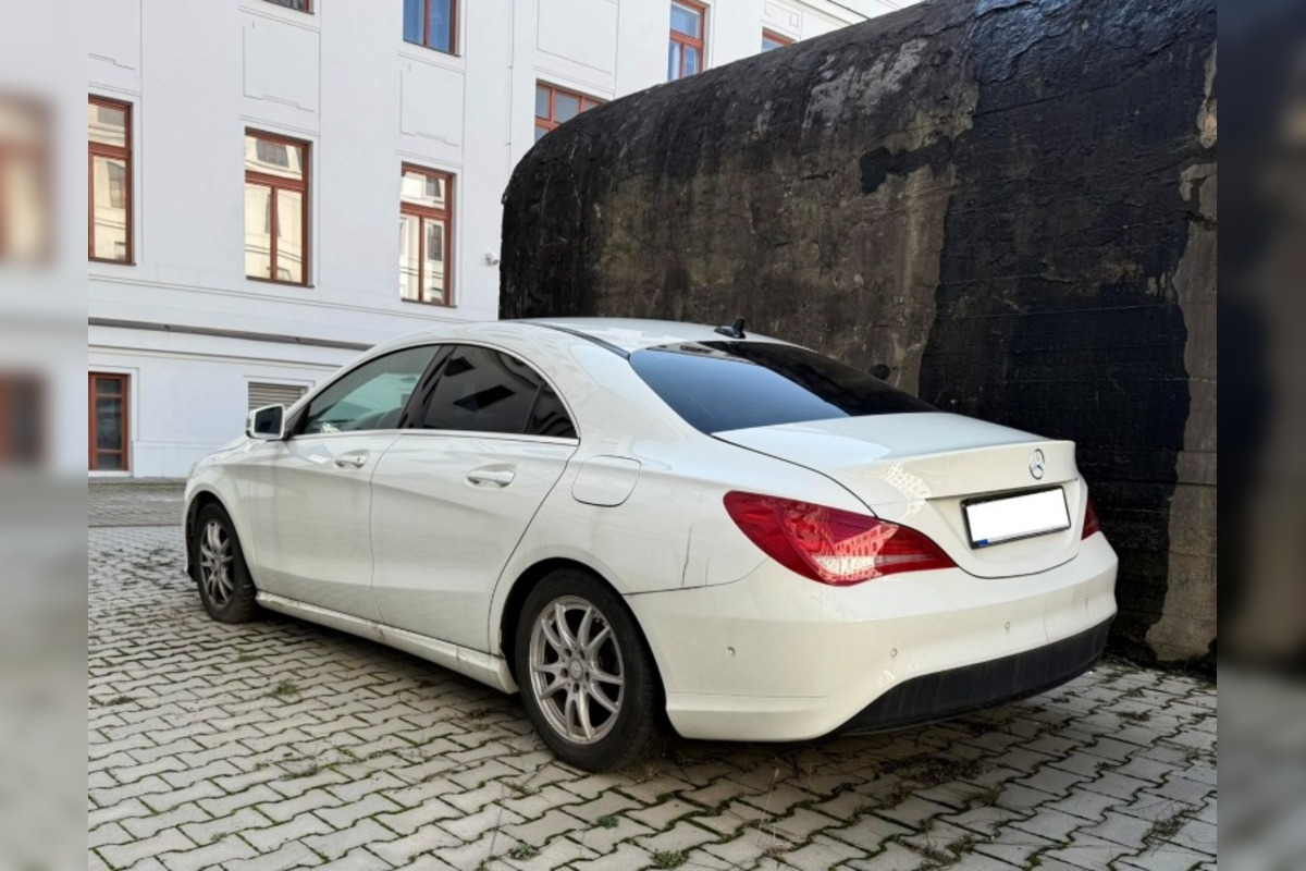 FOTO: Daňové úrady na východe rozpredávajú autá v dražbách, foto 20