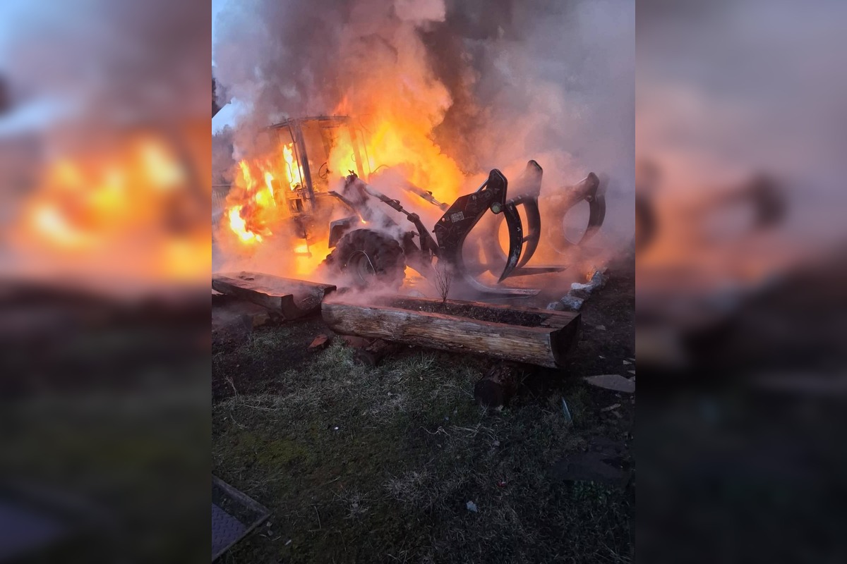 FOTO: Požiar expedičného skladu v Mníšku nad Hnilcom, foto 3