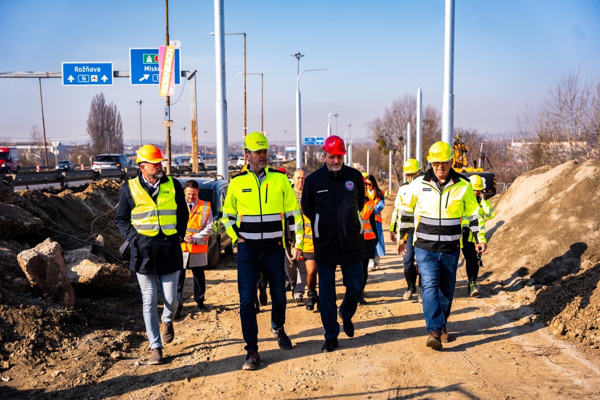 FOTO: Modernizácia električkovej trate Nad jazerom, foto 11