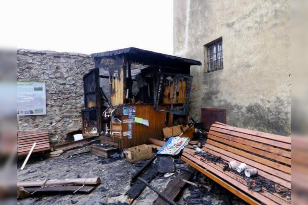 FOTO: Krásnu Hôrku pred 14 rokmi pohltili ničivé plamene, foto 8