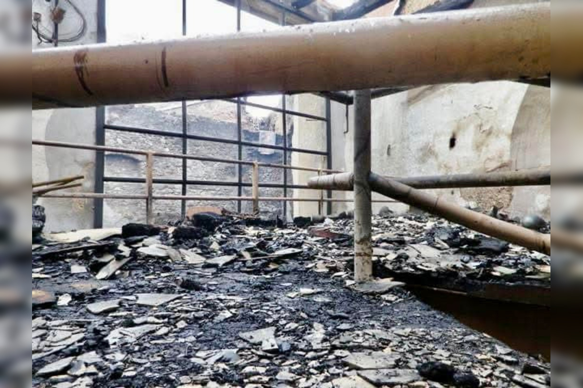 FOTO: Krásnu Hôrku pred 14 rokmi pohltili ničivé plamene, foto 15