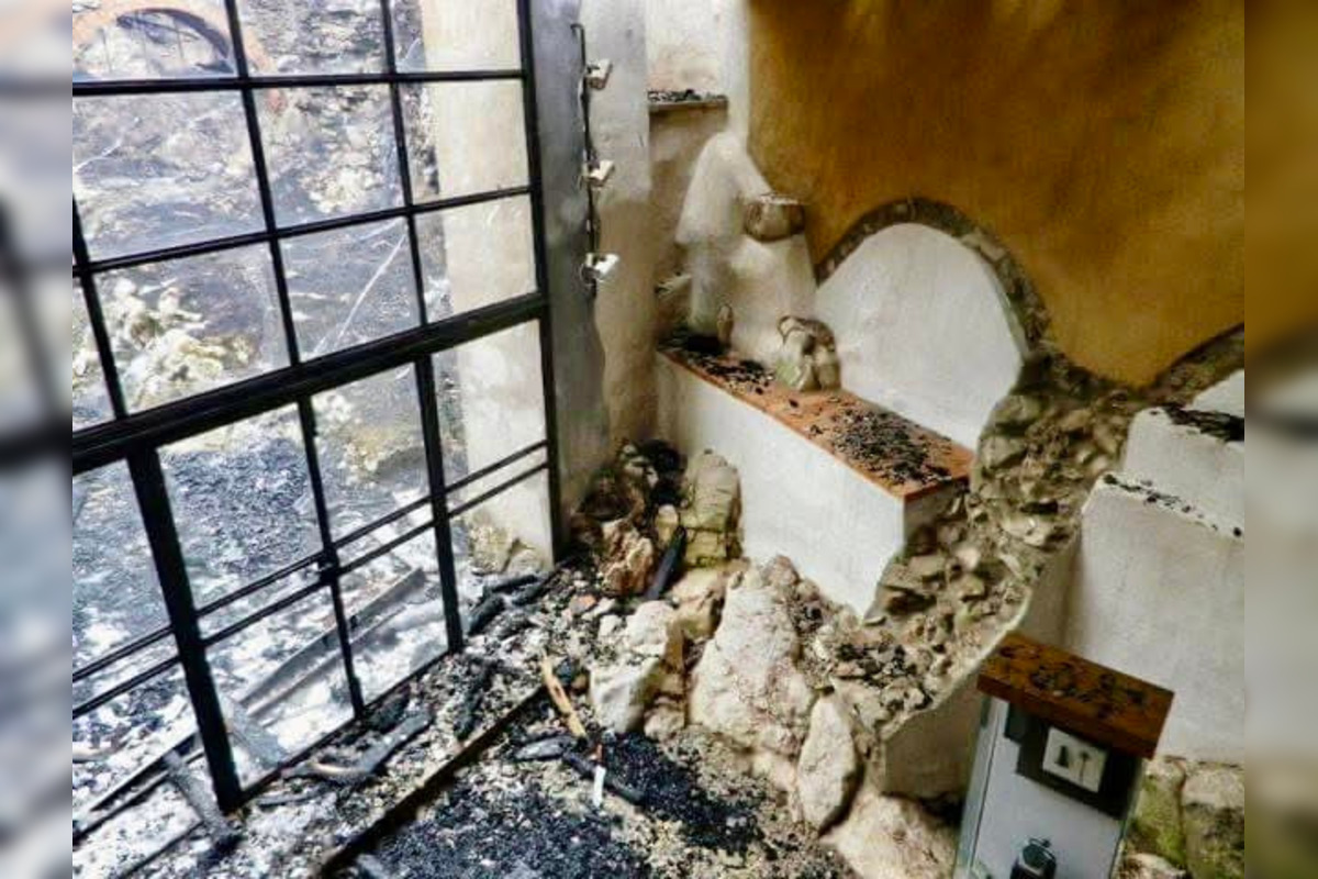 FOTO: Krásnu Hôrku pred 14 rokmi pohltili ničivé plamene, foto 22