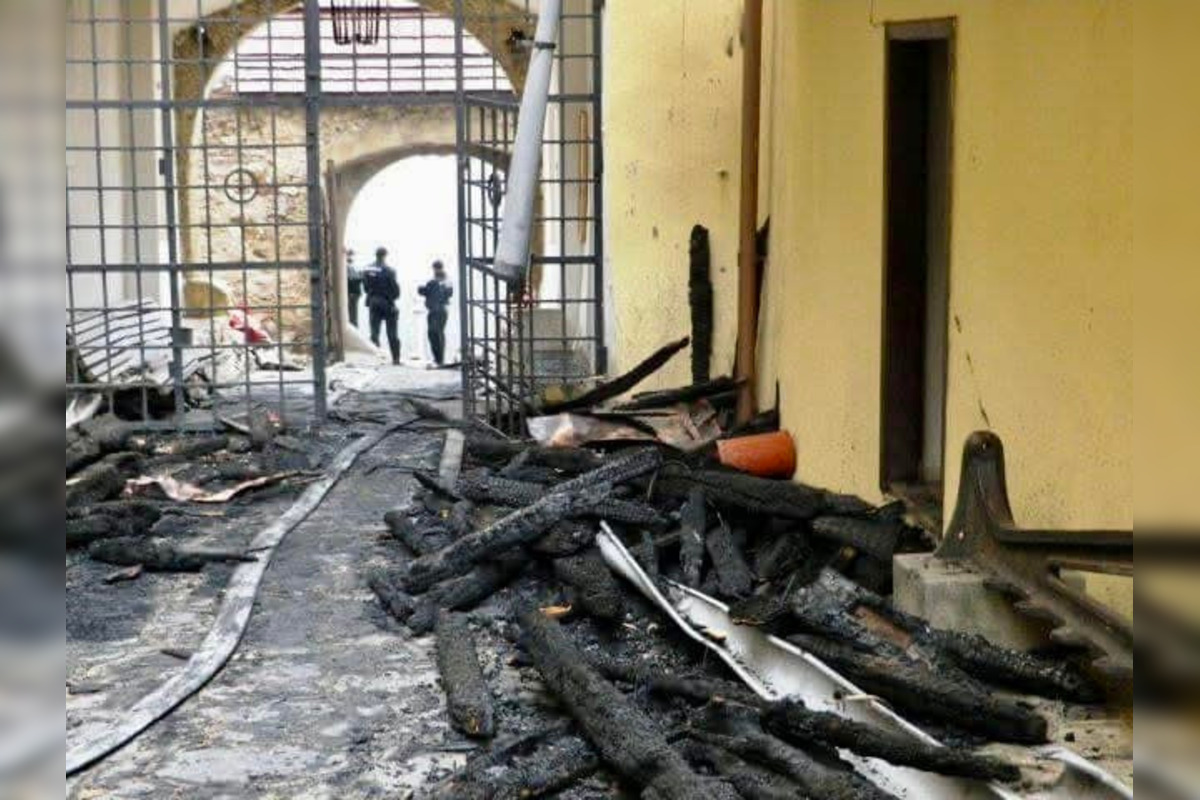 FOTO: Krásnu Hôrku pred 14 rokmi pohltili ničivé plamene, foto 24