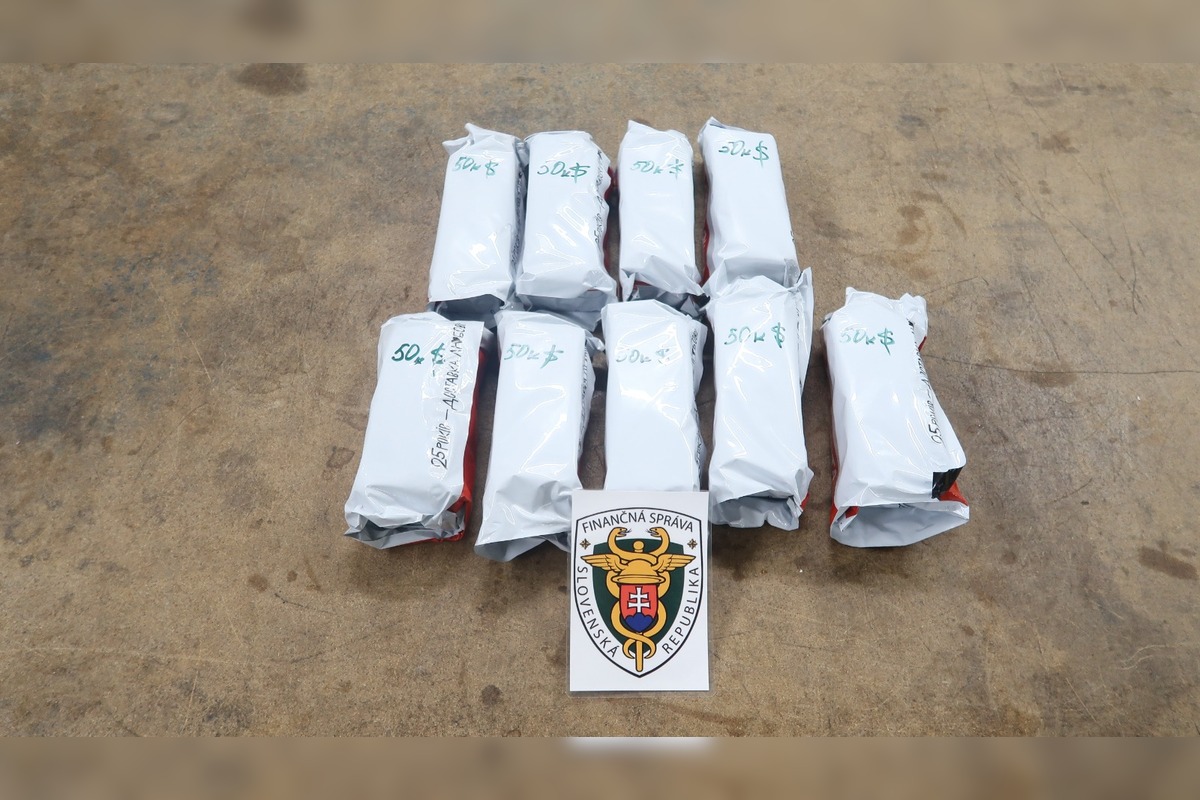 FOTO: Colníkom na východe sa podarili poriadne úlovky, foto 4