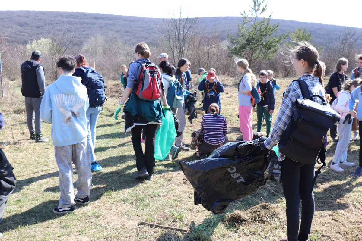FOTO: Ťahanovčania majú za sebou ďalšiu jarnú brigádu, foto 6