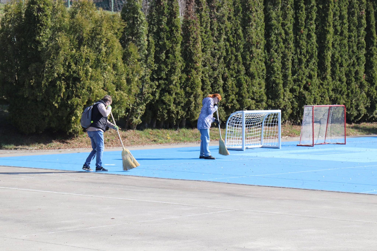 FOTO: Ťahanovčania majú za sebou ďalšiu jarnú brigádu, foto 10
