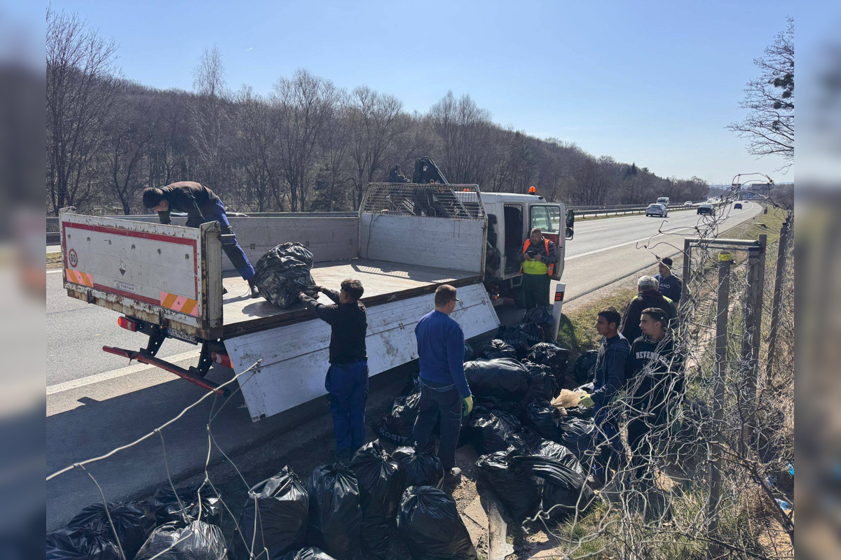 FOTO: Ťahanovčania majú za sebou ďalšiu jarnú brigádu, foto 15