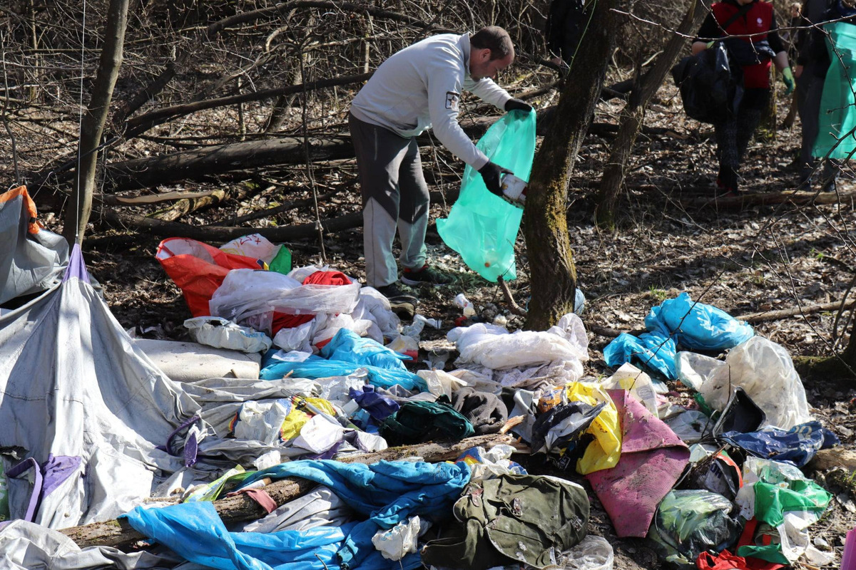 FOTO: Ťahanovčania majú za sebou ďalšiu jarnú brigádu, foto 24