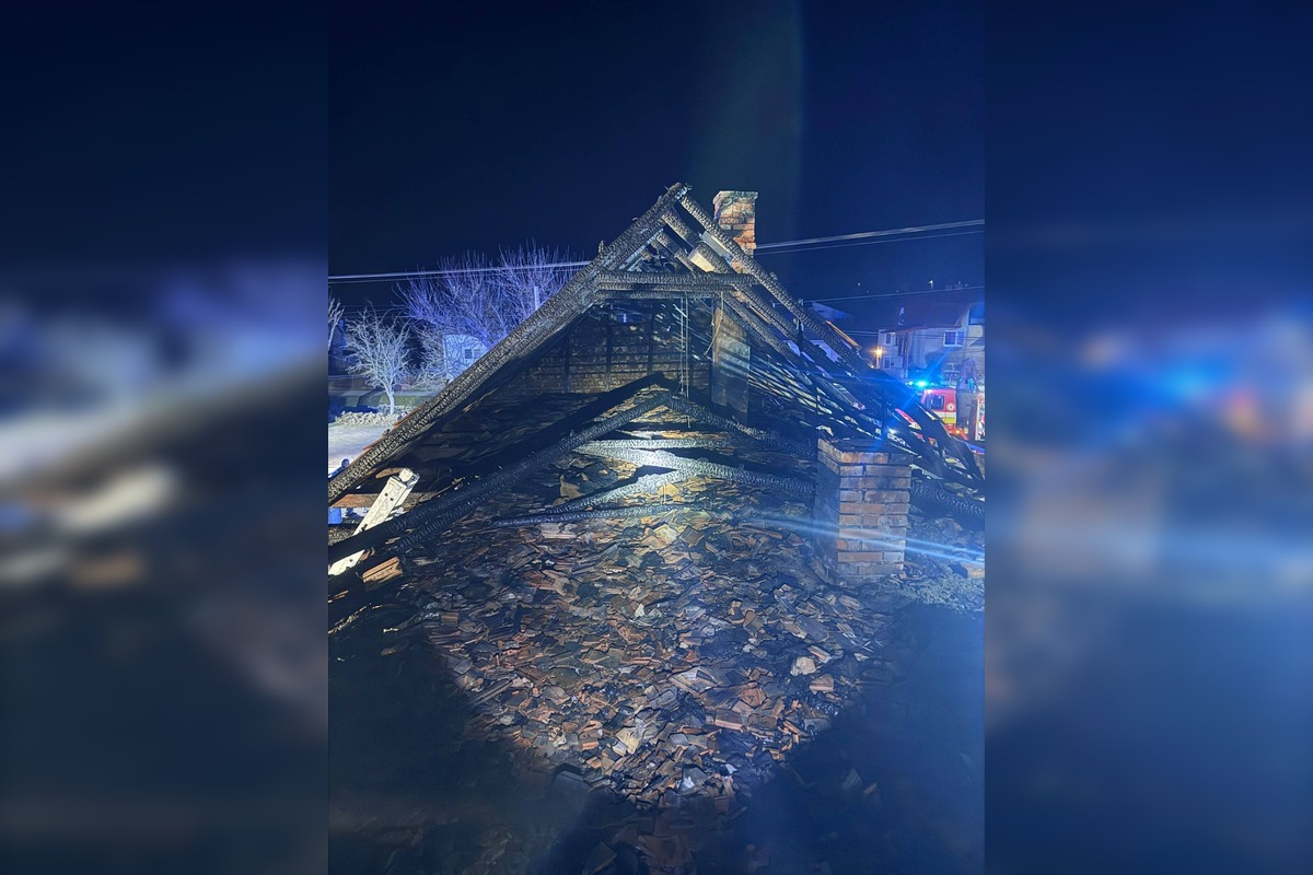 FOTO: Požiar rodinného domu v Kalši, foto 2