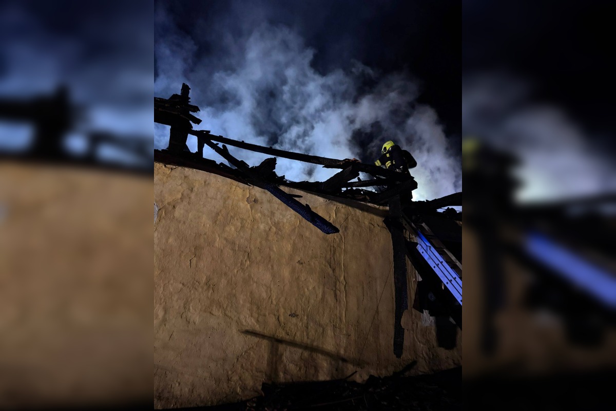 FOTO: Požiar rodinného domu v Kalši, foto 3