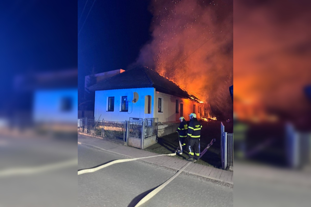 FOTO: Požiar rodinného domu v Kalši, foto 5