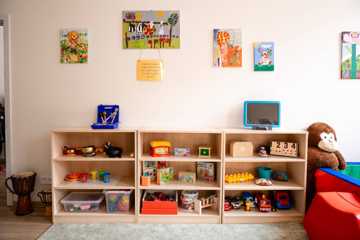 FOTO: V Košiciach sa strihala páska nových priestorov pre Službu včasnej intervencie, foto 5