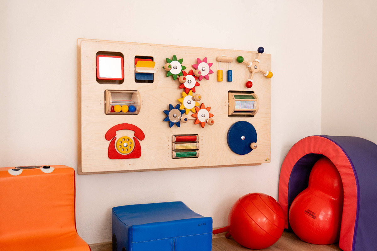 FOTO: V Košiciach sa strihala páska nových priestorov pre Službu včasnej intervencie, foto 6