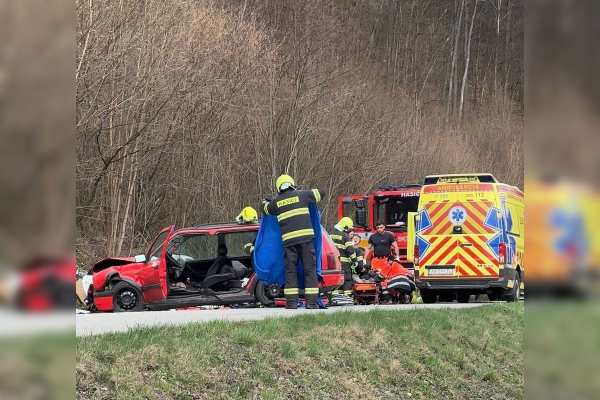 FOTO: Čelná zrážka medzi Medzevom a Jasovom, foto 2
