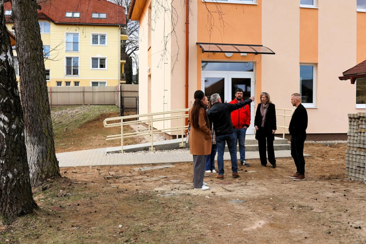FOTO: V spišskej obci sa čoskro deti dočkajú otvorenia novej školy, foto 6