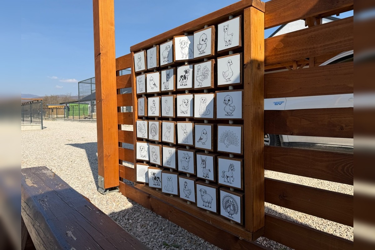 FOTO: V Nováčanoch otvorili Biofarmu, foto 11