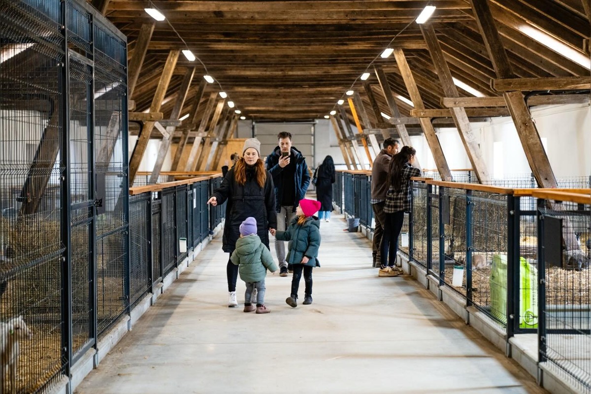 FOTO: V Nováčanoch otvorili Biofarmu, foto 3