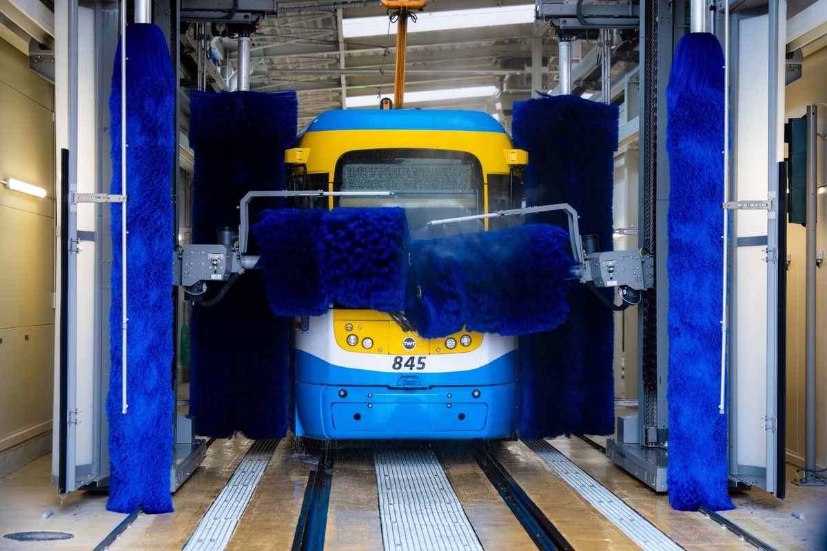 FOTO: Zmodernizované električkové depo v Košiciach, foto 1