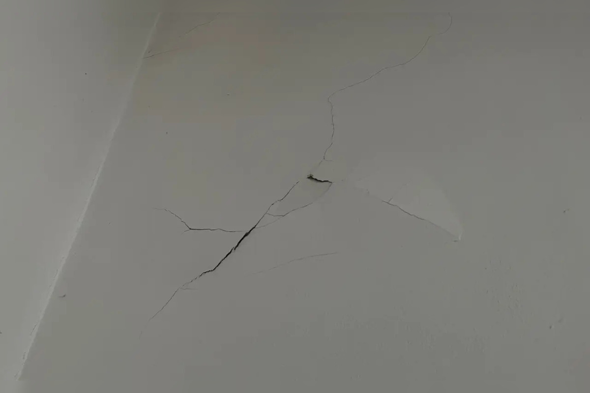 FOTO: Študenti košického gymnázia sa rozhodli konať a vytvorili zbierku na opravu strechy, foto 2