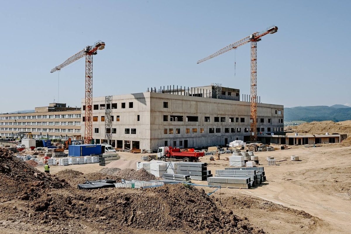 FOTO: Stavebné práce na výstavbe nového nemocničného pavilónu v Spišskej Novej Vsi, foto 39