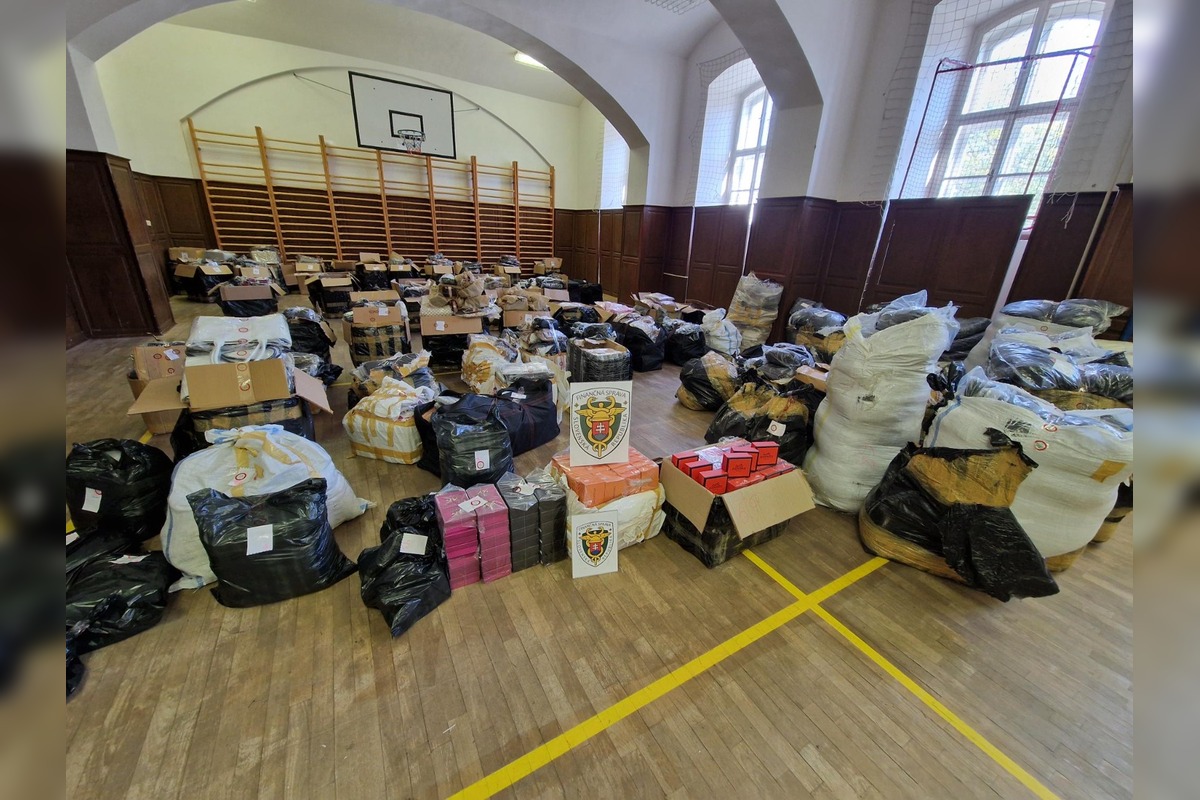 FOTO: V dodávke prevážal fejkový tovar, foto 2