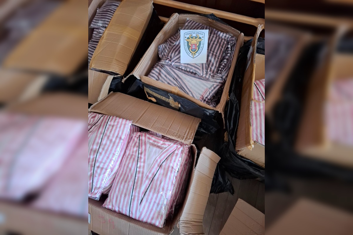 FOTO: V dodávke prevážal fejkový tovar, foto 6