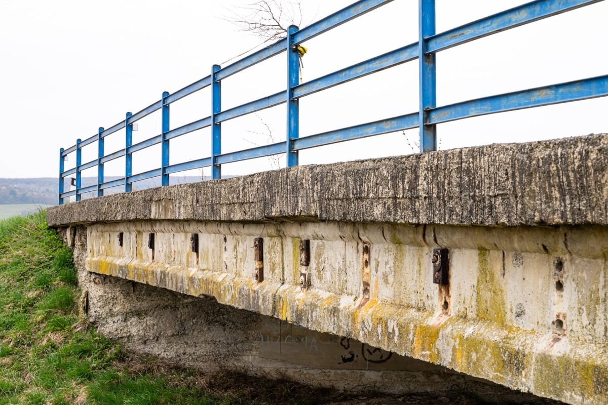 FOTO: FOTO: Kraj začal s opravou mosta pri Topoľanoch, foto 2