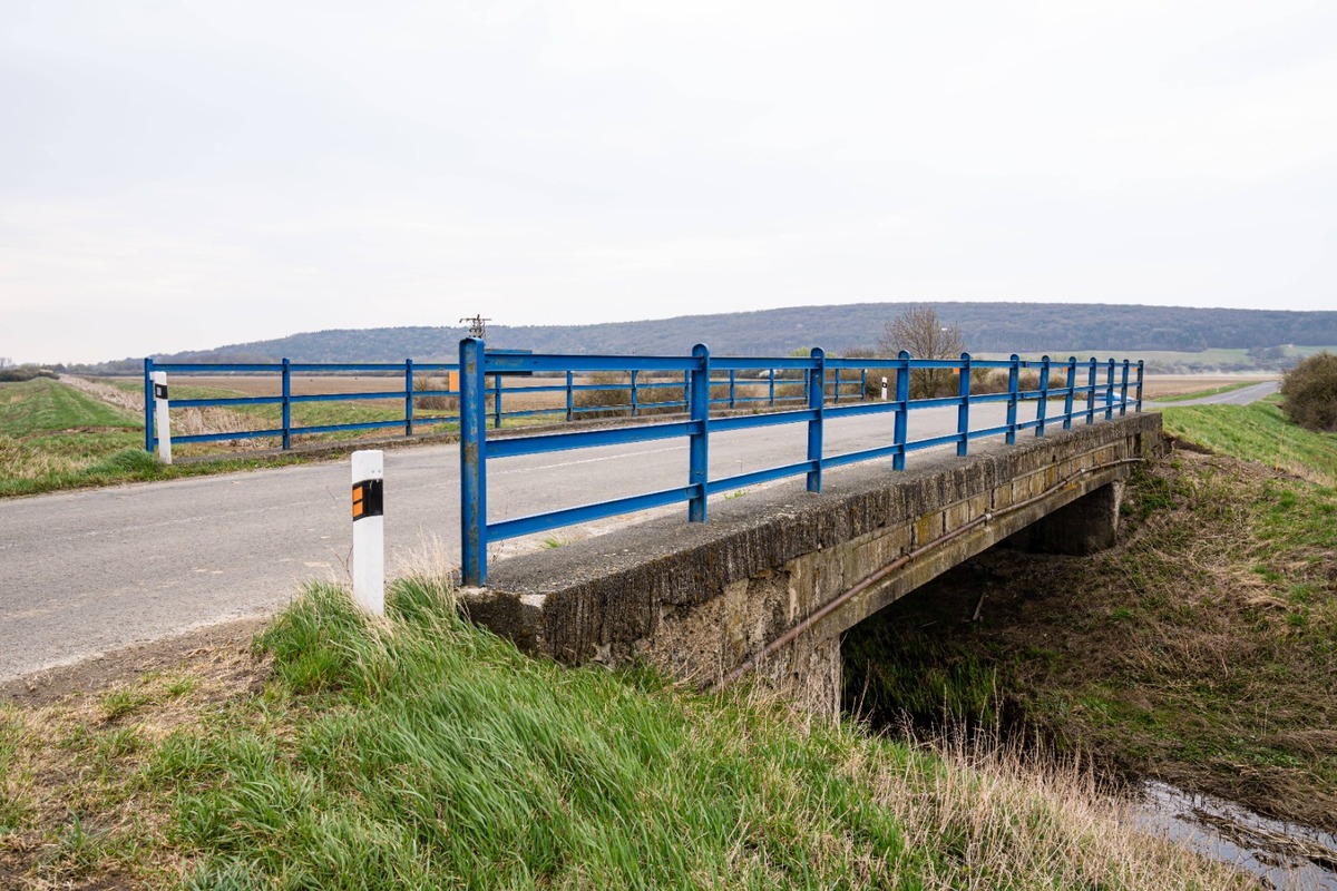 FOTO: FOTO: Kraj začal s opravou mosta pri Topoľanoch, foto 4