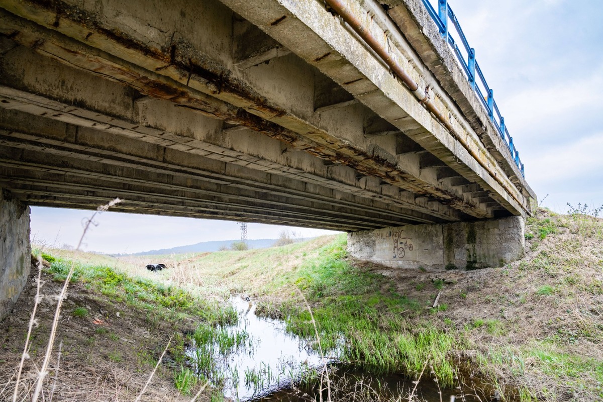 FOTO: FOTO: Kraj začal s opravou mosta pri Topoľanoch, foto 7