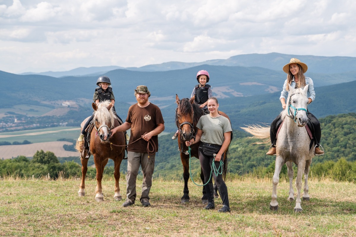 FOTO: Pri Rožňave otvorili nový ekoturistický projekt Hobby jazda Lipovník, foto 3
