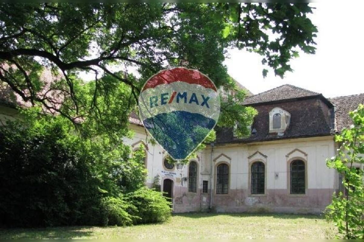 FOTO: Kaštiele na predaj v Košickom kraji, foto 36