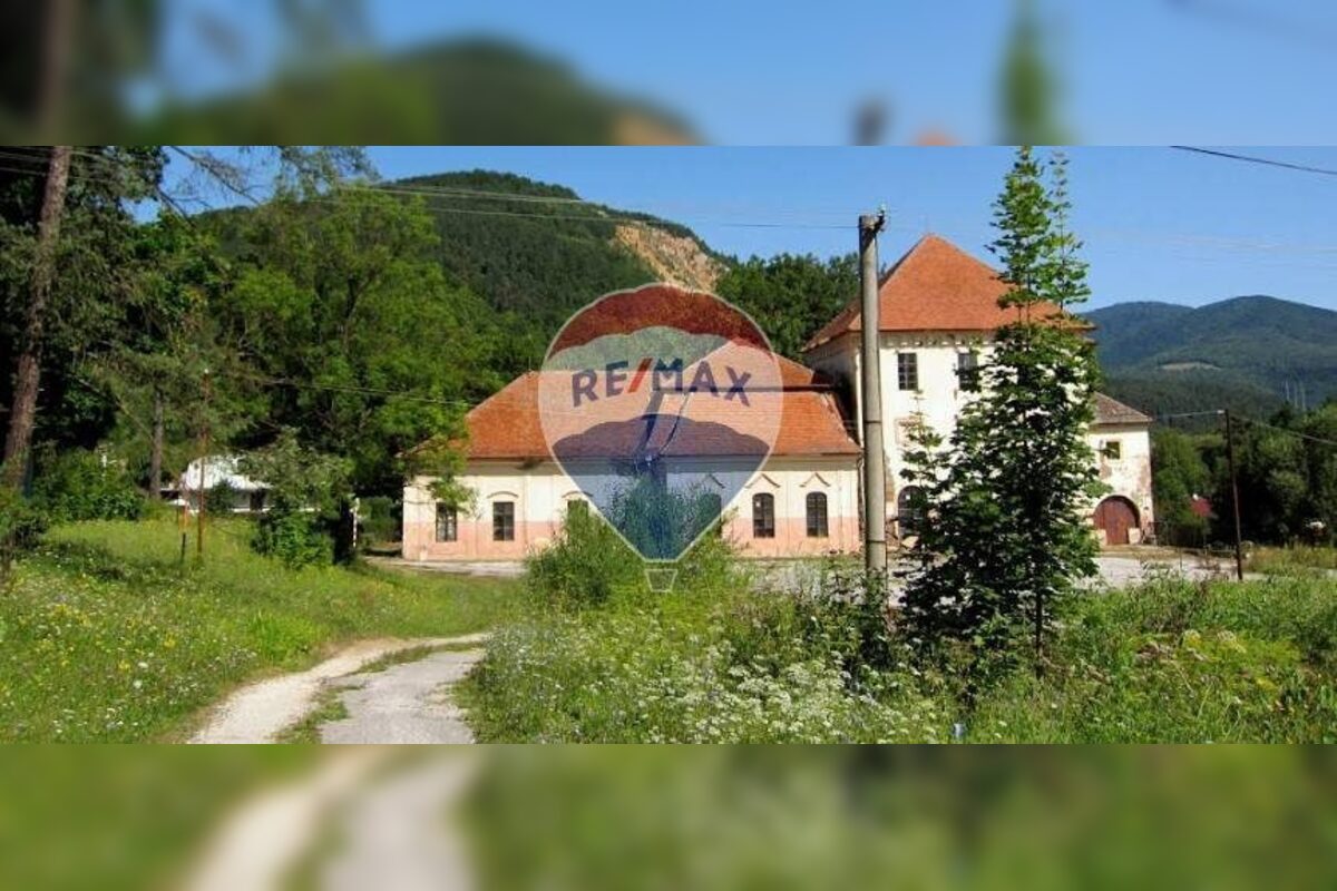 FOTO: Kaštiele na predaj v Košickom kraji, foto 37