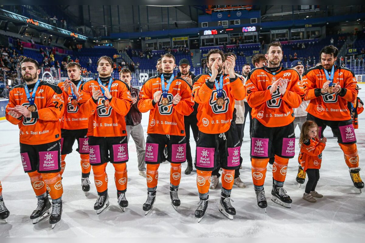 FOTO: Košickí hokejisti ukončili play-off bronzovou medailou, foto 2