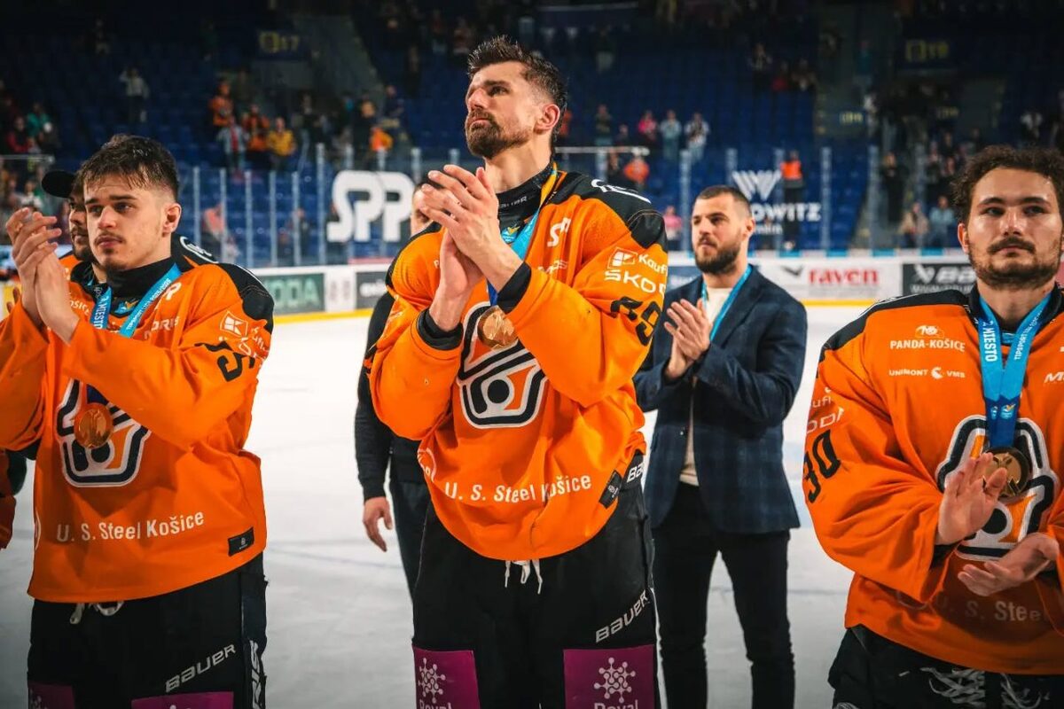 FOTO: Košickí hokejisti ukončili play-off bronzovou medailou, foto 13